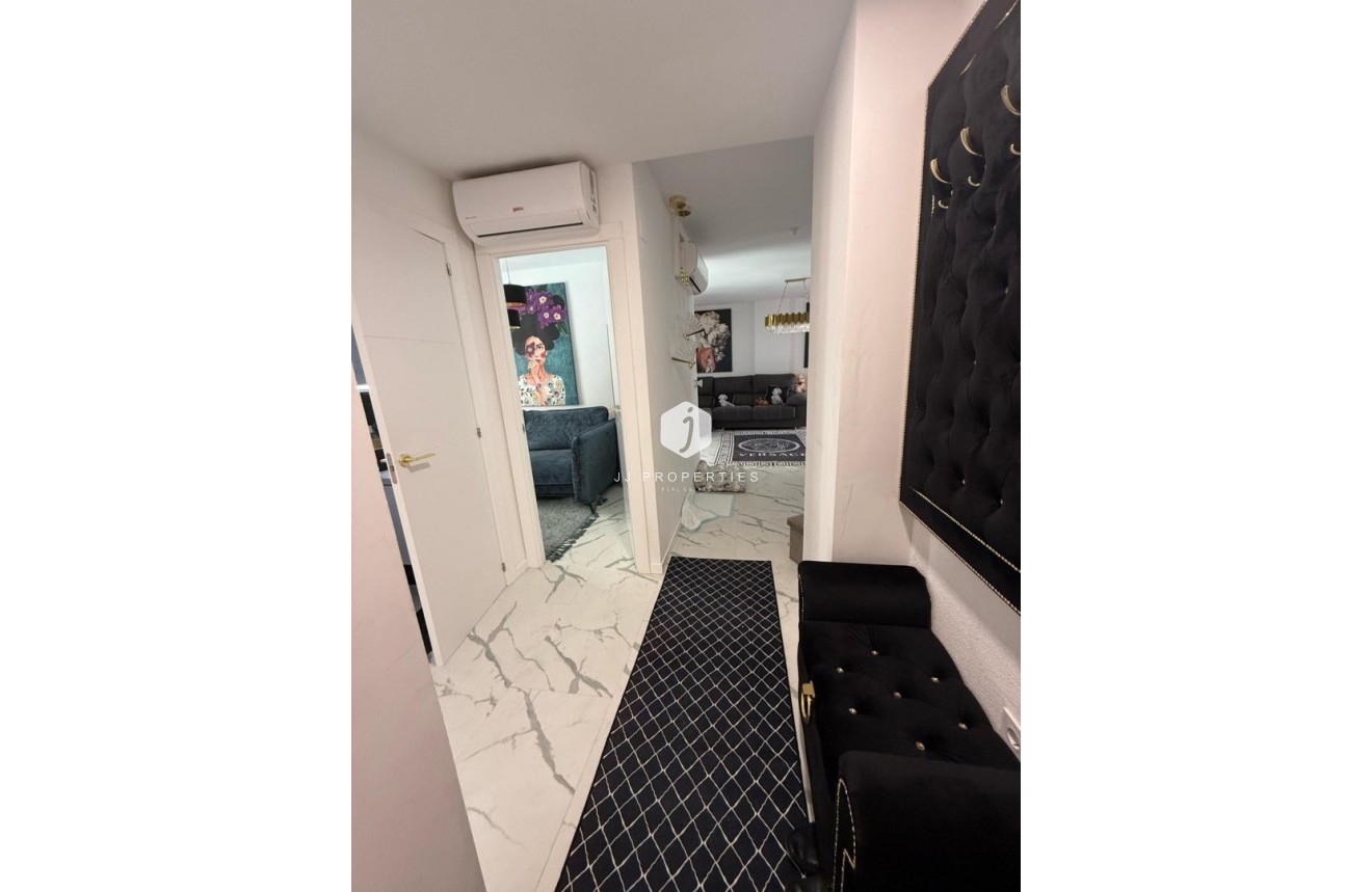 Tweedehands - Appartement / flat -
Torrevieja - Costa Blanca