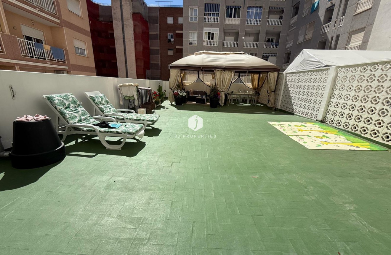 Tweedehands - Appartement / flat -
Torrevieja - Costa Blanca