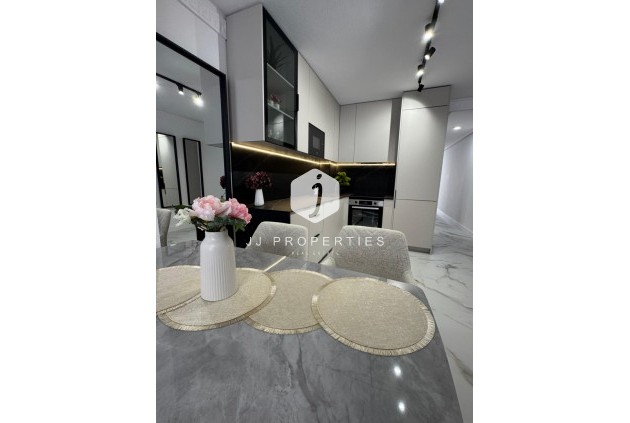 Tweedehands - Appartement / flat -
Torrevieja - Costa Blanca