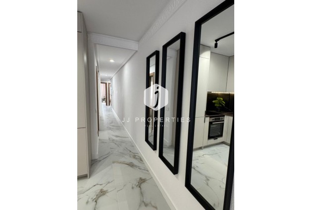 Tweedehands - Appartement / flat -
Torrevieja - Costa Blanca