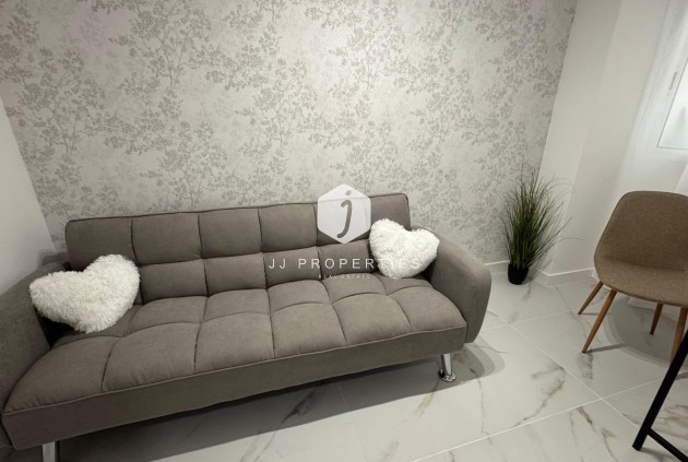 Tweedehands - Appartement / flat -
Torrevieja - Costa Blanca