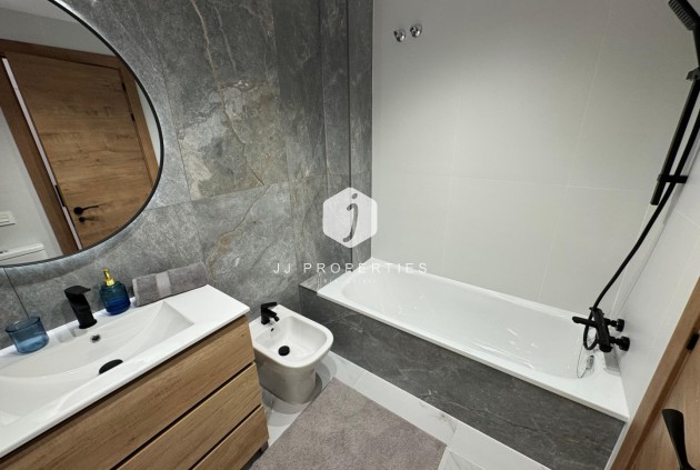 Tweedehands - Appartement / flat -
Torrevieja - Costa Blanca