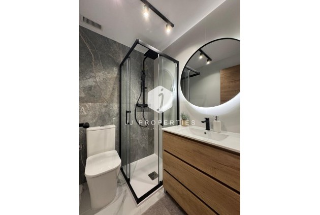 Tweedehands - Appartement / flat -
Torrevieja - Costa Blanca