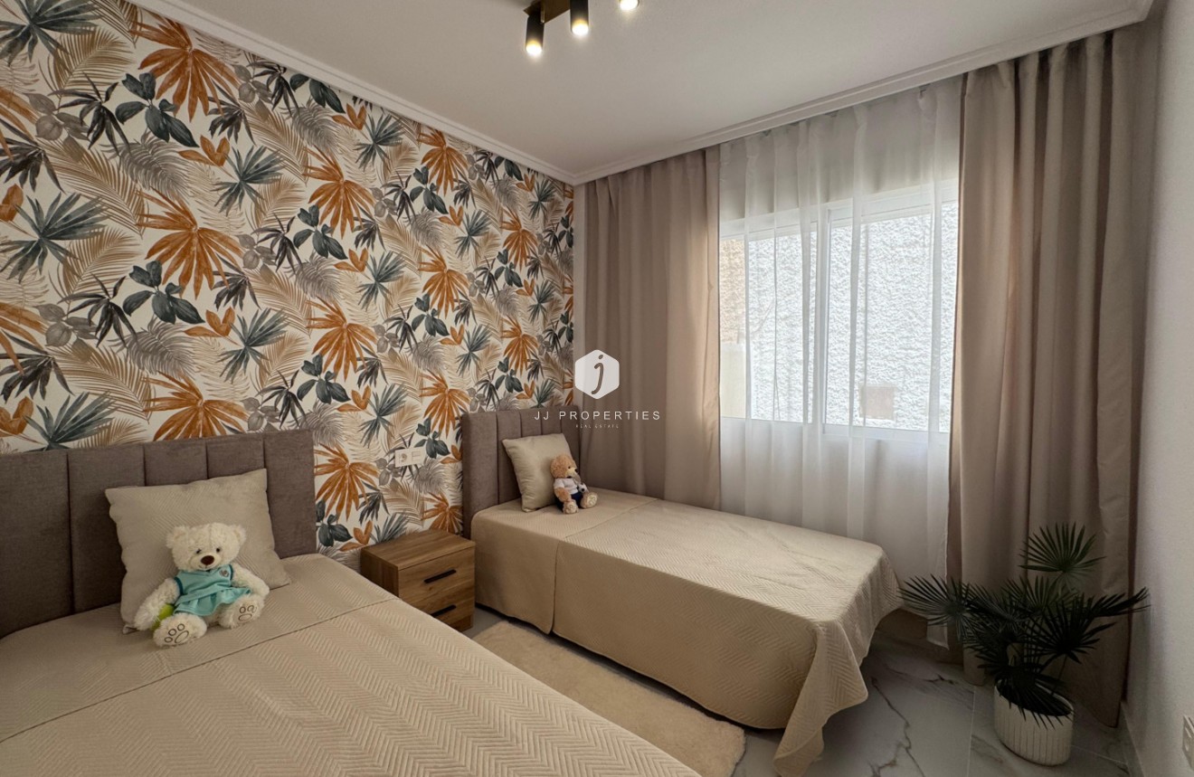 Tweedehands - Appartement / flat -
Torrevieja - Costa Blanca