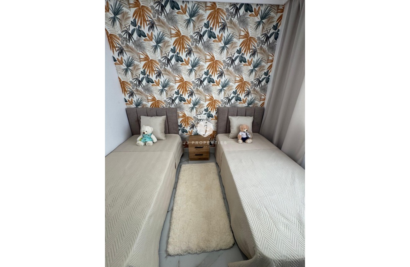 Tweedehands - Appartement / flat -
Torrevieja - Costa Blanca