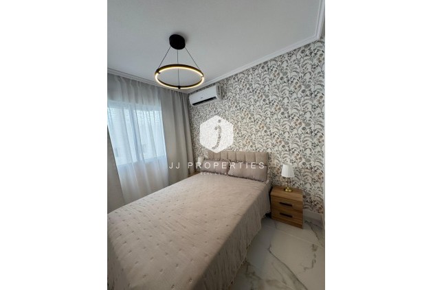 Tweedehands - Appartement / flat -
Torrevieja - Costa Blanca