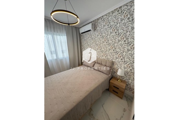 Tweedehands - Appartement / flat -
Torrevieja - Costa Blanca