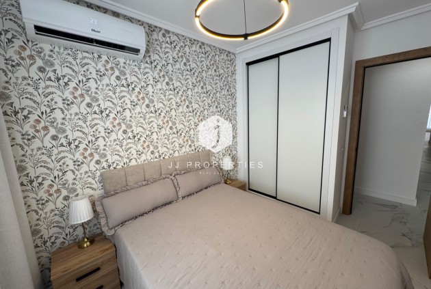 Tweedehands - Appartement / flat -
Torrevieja - Costa Blanca