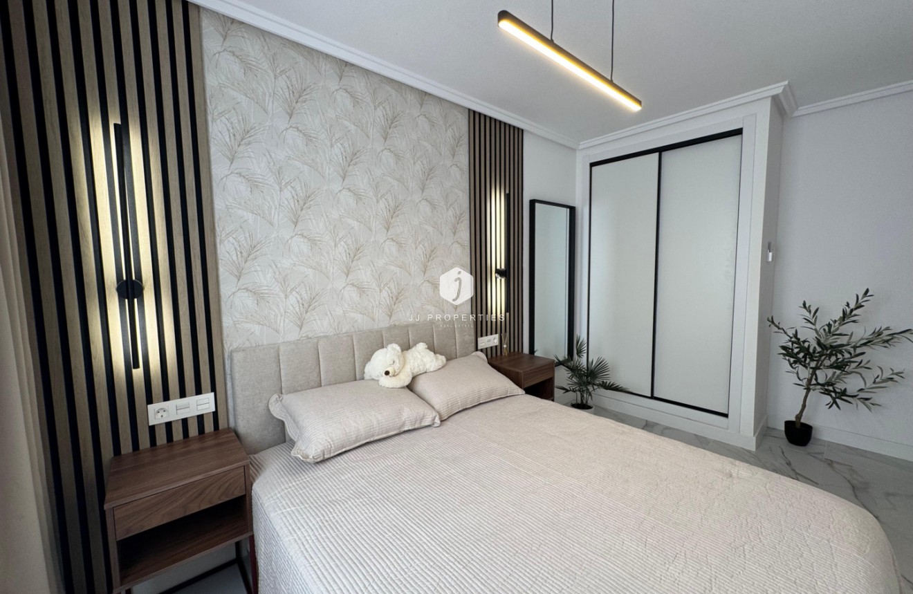 Tweedehands - Appartement / flat -
Torrevieja - Costa Blanca