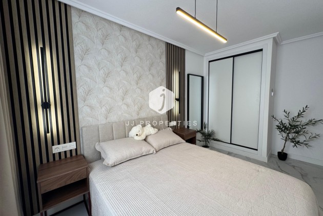 Tweedehands - Appartement / flat -
Torrevieja - Costa Blanca