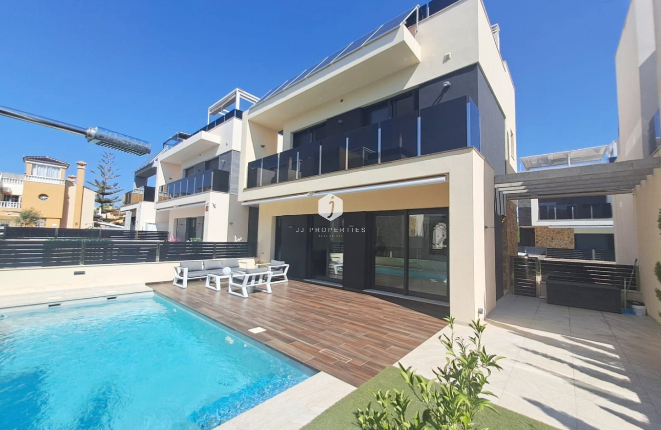 Tweedehands - Chalet -
Orihuela Costa - Costa Blanca