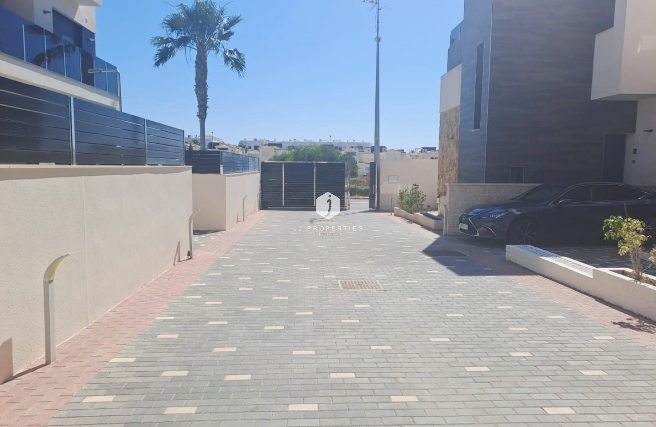 Tweedehands - Chalet -
Orihuela Costa - Costa Blanca