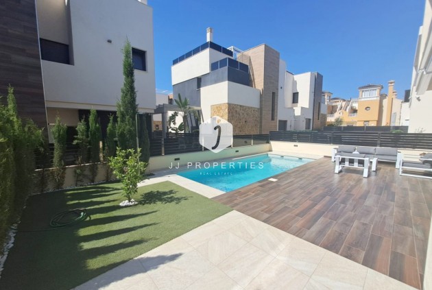 Tweedehands - Chalet -
Orihuela Costa - Costa Blanca