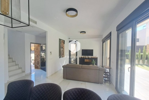 Tweedehands - Chalet -
Orihuela Costa - Costa Blanca