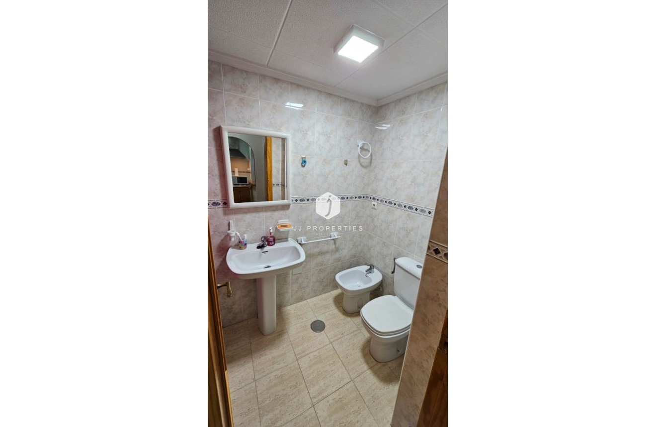 Tweedehands - Appartement / flat -
Torrevieja - Costa Blanca