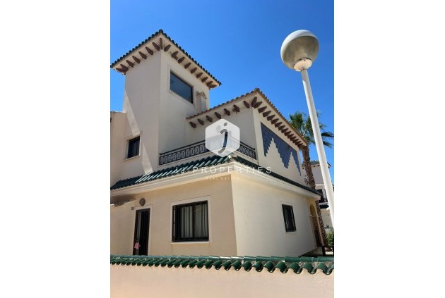 Segunda mano - Chalet -
Ciudad Quesada - Costa Blanca