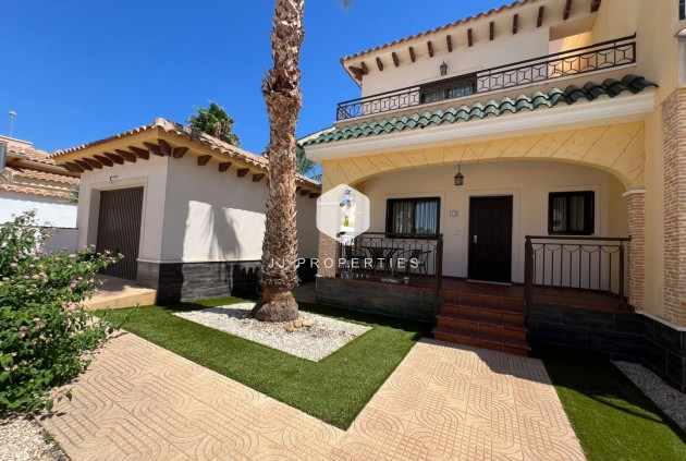Segunda mano - Chalet -
Ciudad Quesada - Costa Blanca