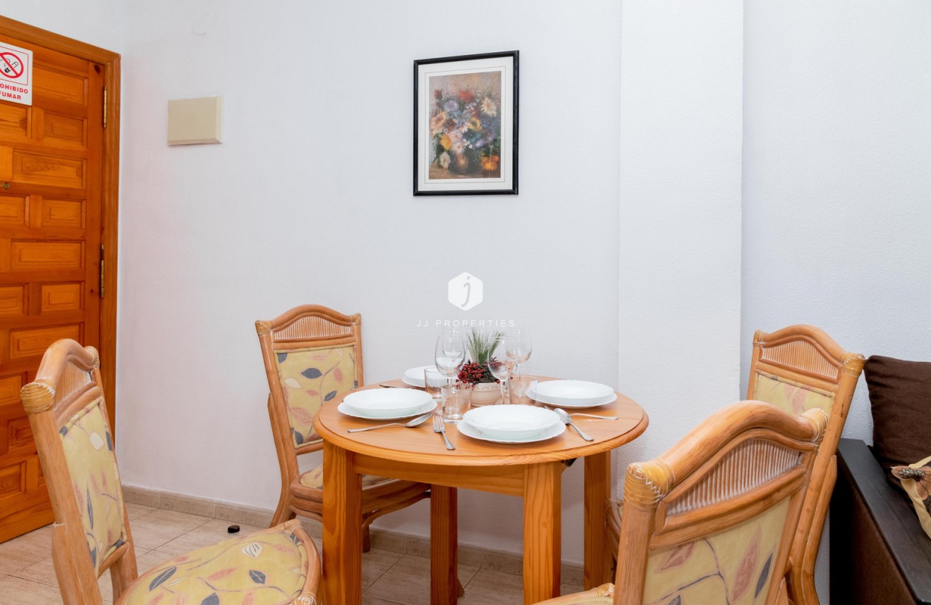 Tweedehands - Appartement / flat -
Torrevieja - Costa Blanca