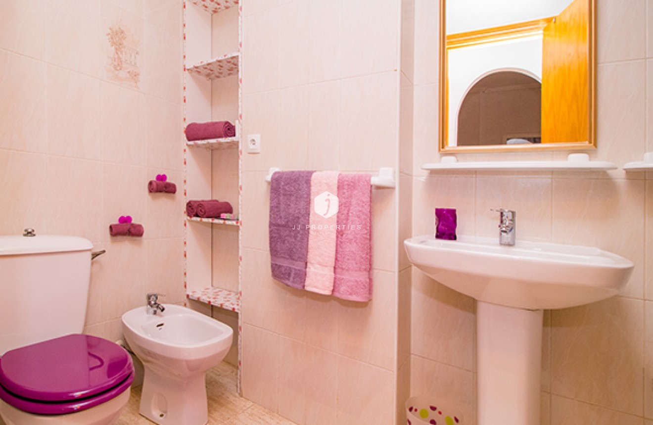 Tweedehands - Appartement / flat -
Torrevieja - Costa Blanca