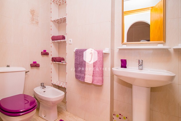 Tweedehands - Appartement / flat -
Torrevieja - Costa Blanca