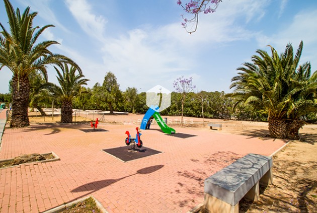 Tweedehands - Appartement / flat -
Torrevieja - Costa Blanca