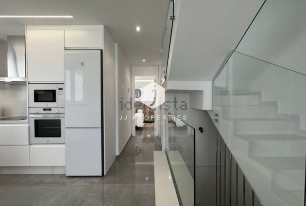 Tweedehands - Chalet -
Torrevieja - Costa Blanca