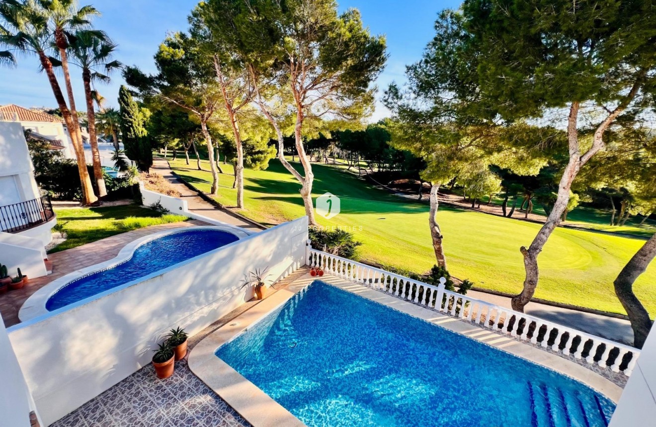 Aus zweiter Hand - Villa -
Orihuela Costa - Lomas De Campoamor-las Ramblas