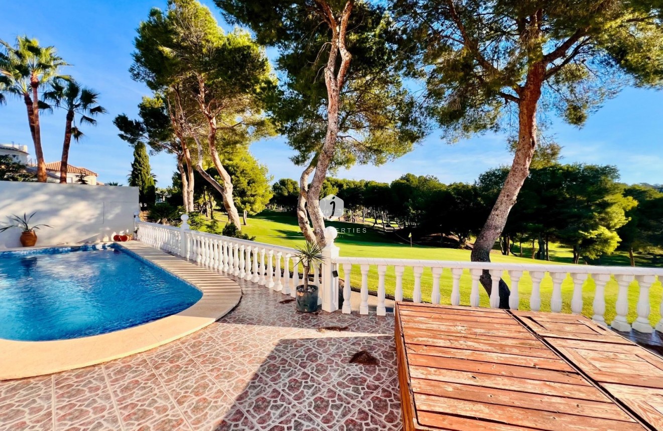 Aus zweiter Hand - Villa -
Orihuela Costa - Lomas De Campoamor-las Ramblas