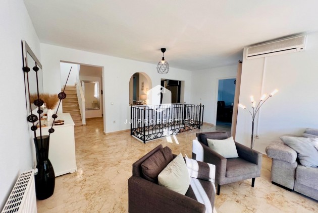 Aus zweiter Hand - Villa -
Orihuela Costa - Lomas De Campoamor-las Ramblas