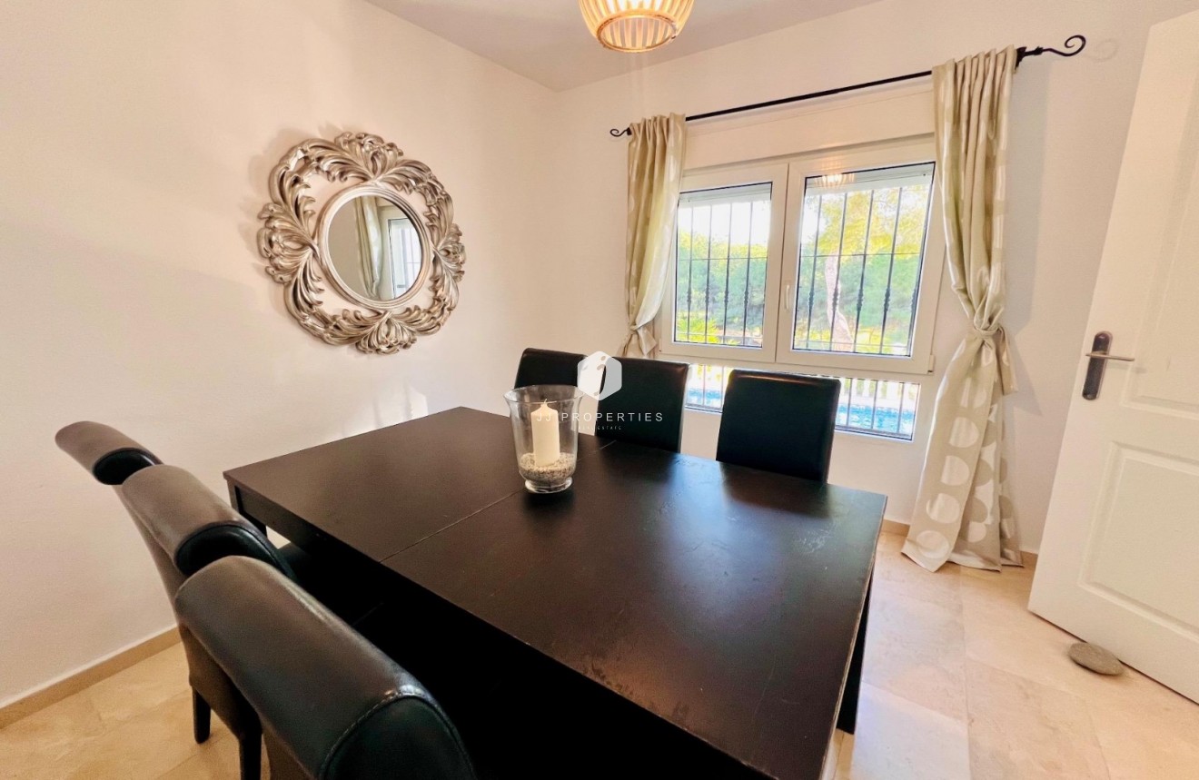 Aus zweiter Hand - Villa -
Orihuela Costa - Lomas De Campoamor-las Ramblas