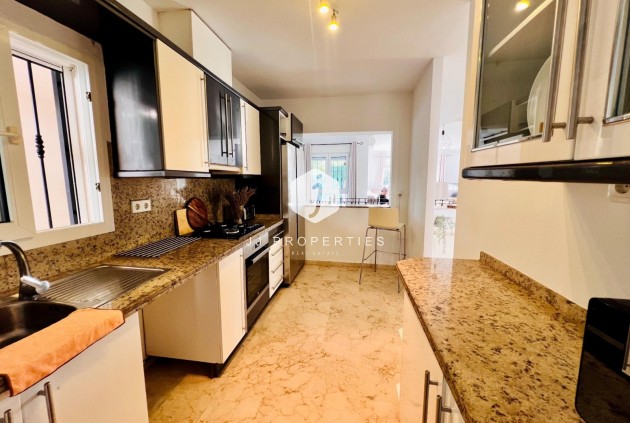 Aus zweiter Hand - Villa -
Orihuela Costa - Lomas De Campoamor-las Ramblas