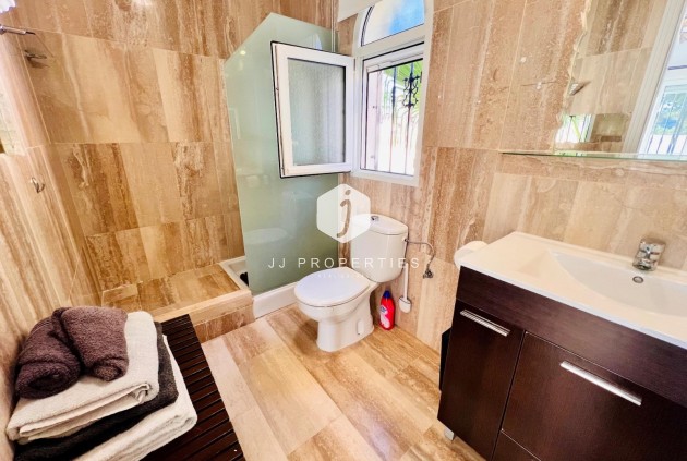 Aus zweiter Hand - Villa -
Orihuela Costa - Lomas De Campoamor-las Ramblas