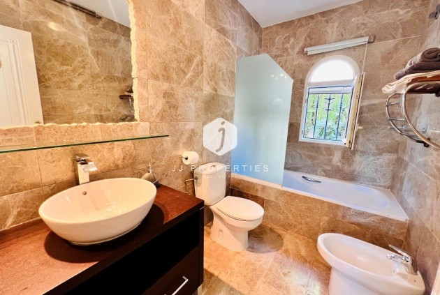 Aus zweiter Hand - Villa -
Orihuela Costa - Lomas De Campoamor-las Ramblas