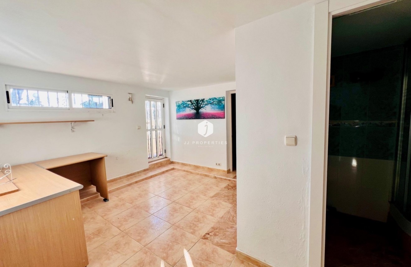 Aus zweiter Hand - Villa -
Orihuela Costa - Lomas De Campoamor-las Ramblas