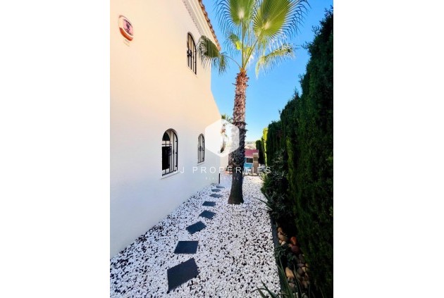 Aus zweiter Hand - Villa -
Orihuela Costa - Lomas De Campoamor-las Ramblas