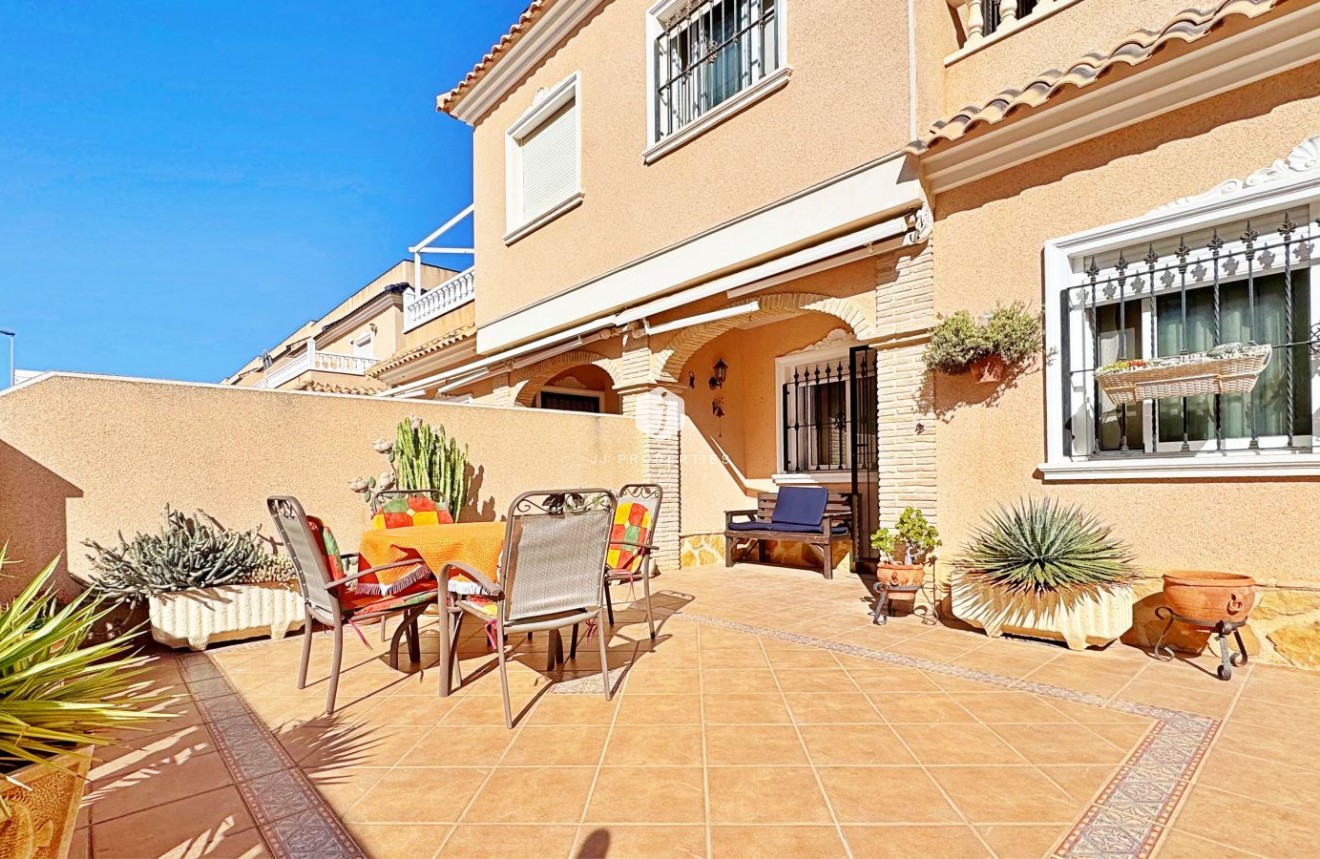 Tweedehands - Chalet -
Orihuela Costa - Costa Blanca