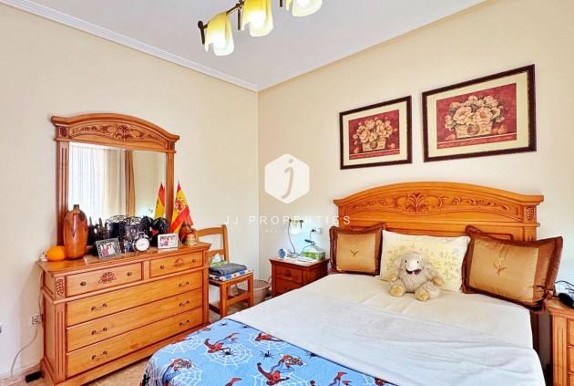 Tweedehands - Chalet -
Orihuela Costa - Costa Blanca