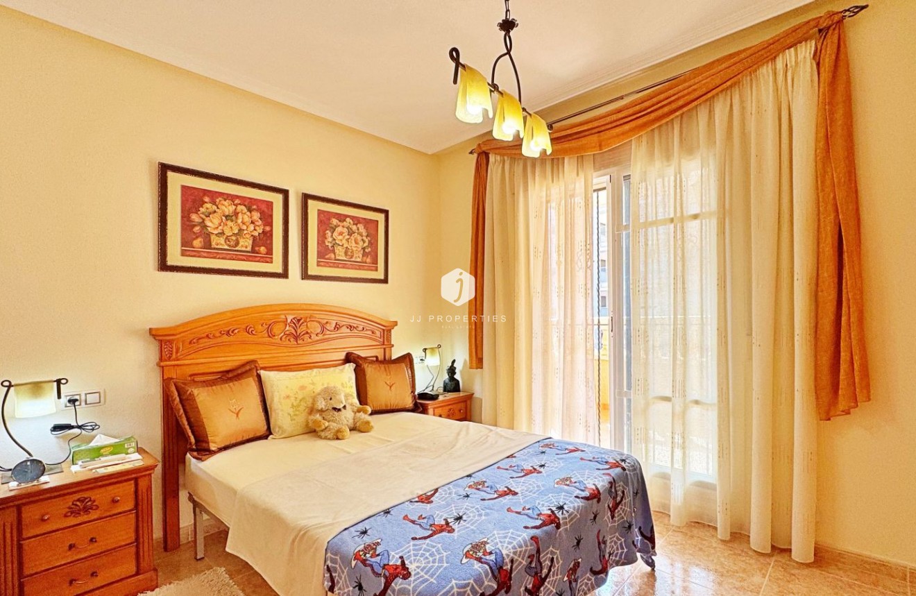 Tweedehands - Chalet -
Orihuela Costa - Costa Blanca