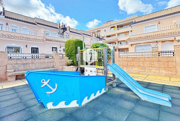 Tweedehands - Chalet -
Orihuela Costa - Costa Blanca