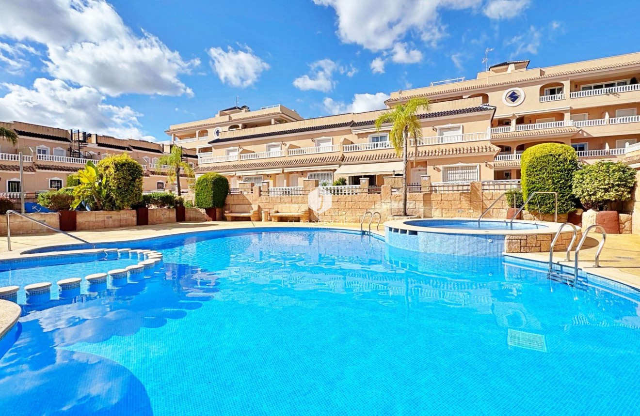 Tweedehands - Chalet -
Orihuela Costa - Costa Blanca