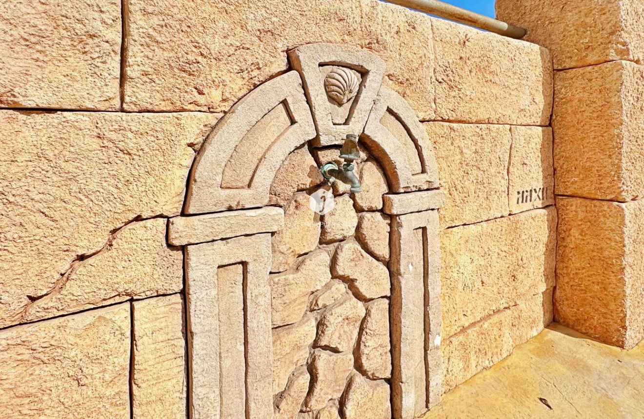 Tweedehands - Chalet -
Orihuela Costa - Costa Blanca