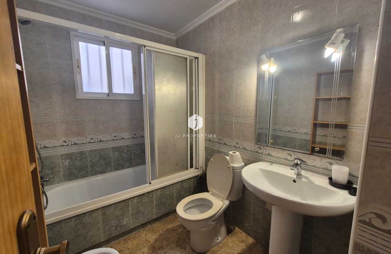 Tweedehands - Appartement / flat -
Torrevieja - Costa Blanca