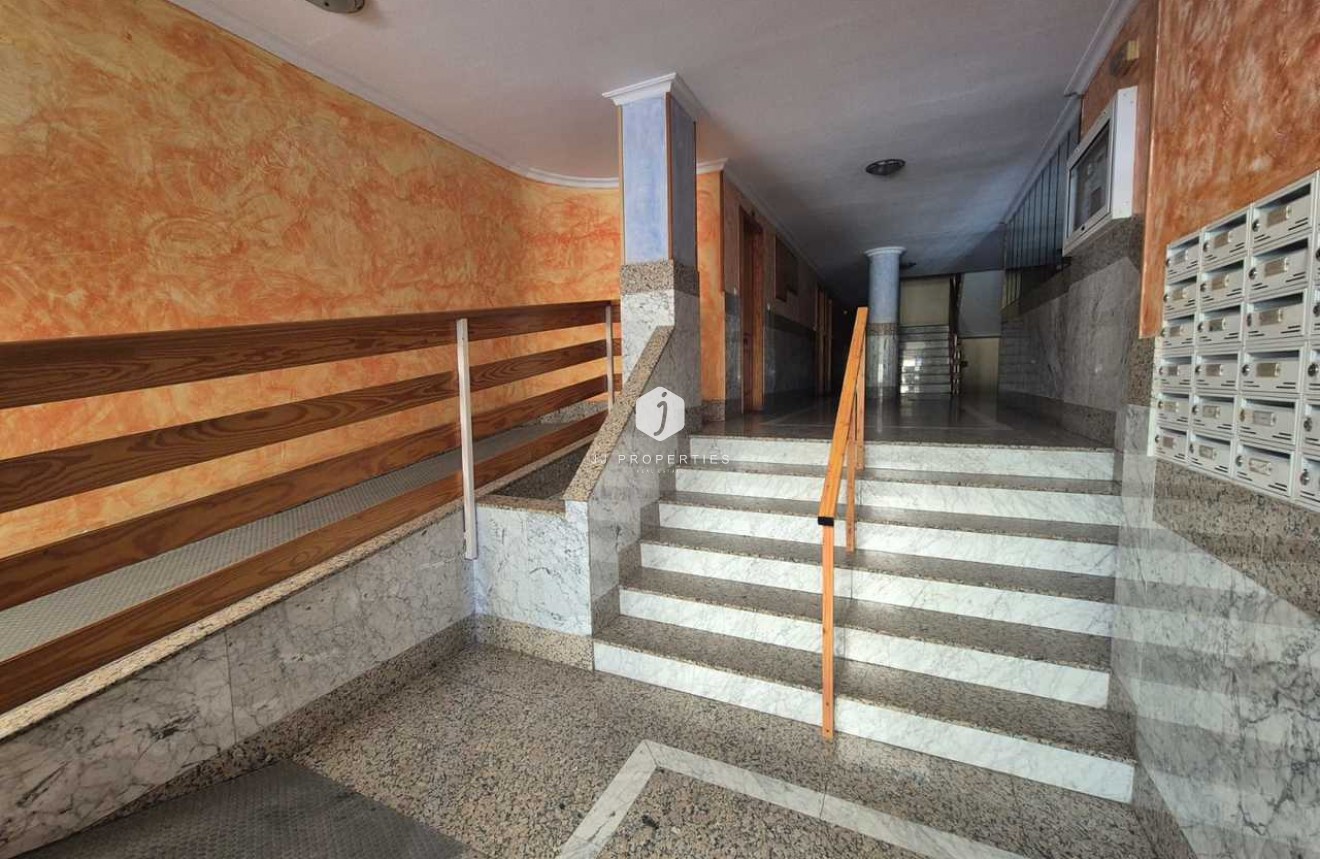 Tweedehands - Appartement / flat -
Torrevieja - Costa Blanca