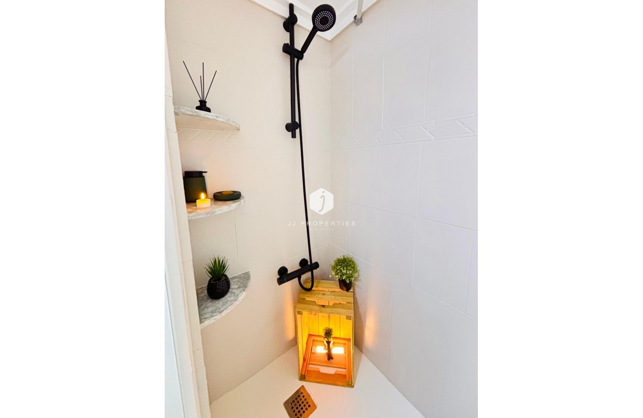 Tweedehands - Appartement / flat -
Torrevieja - Costa Blanca