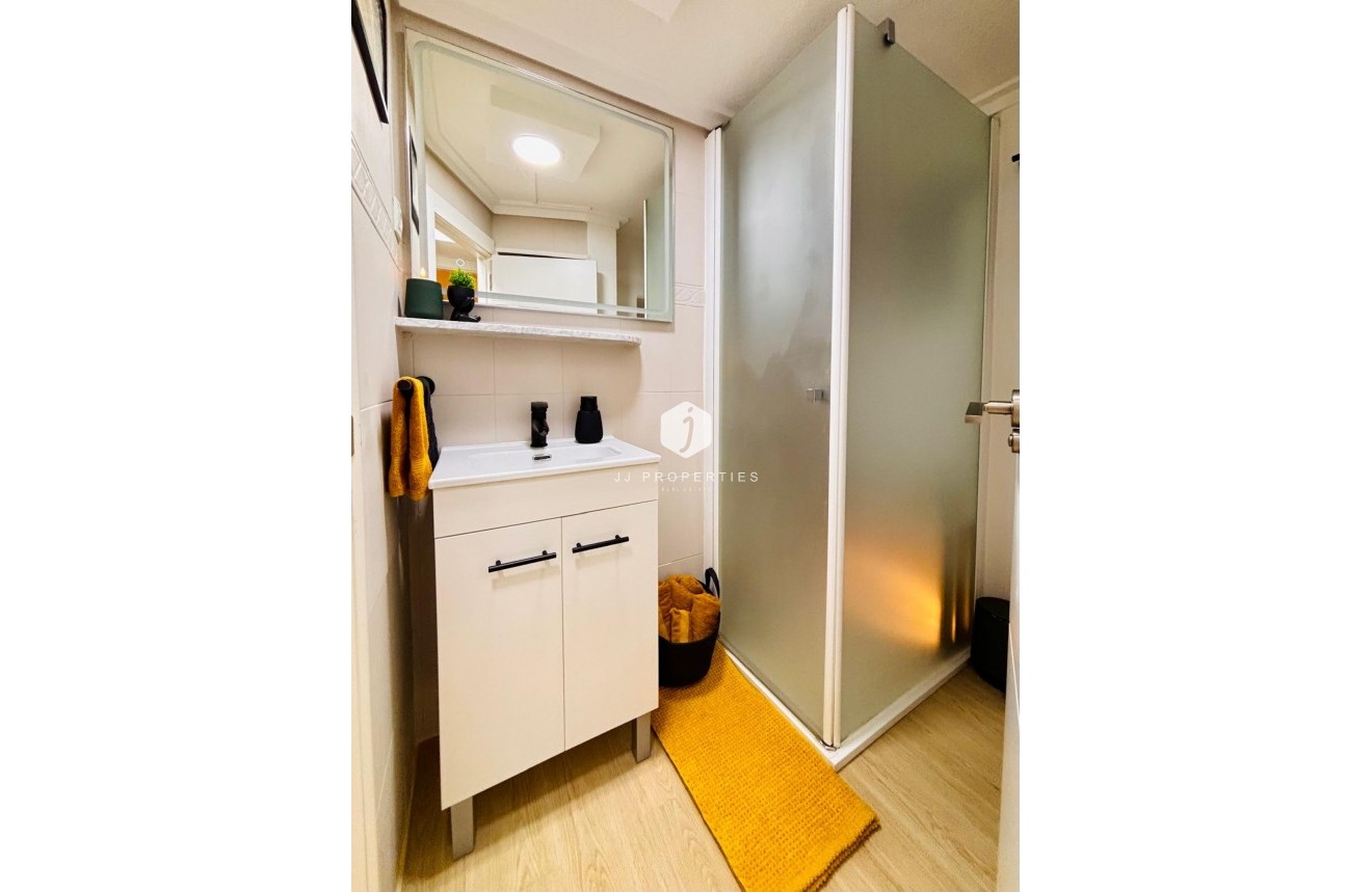 Tweedehands - Appartement / flat -
Torrevieja - Costa Blanca