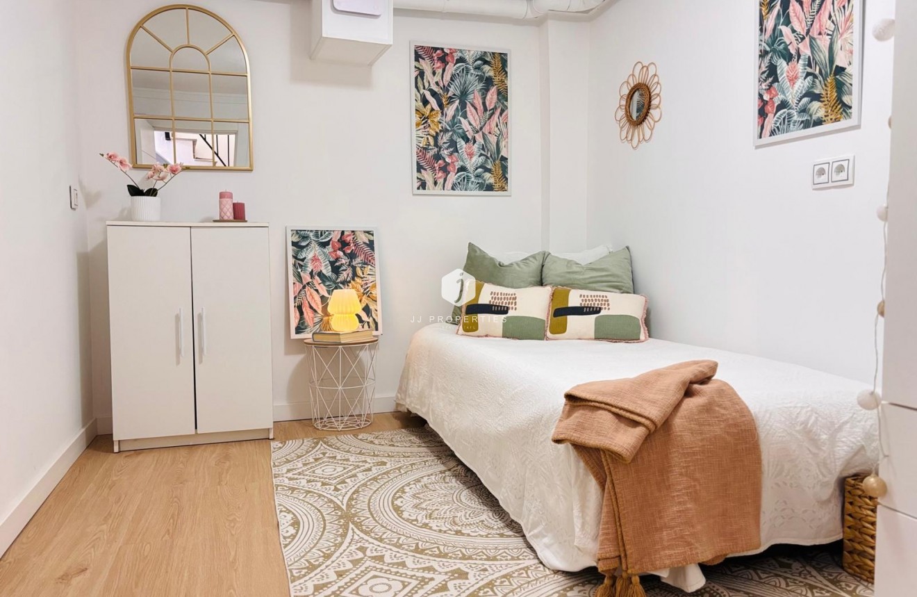 Tweedehands - Appartement / flat -
Torrevieja - Costa Blanca