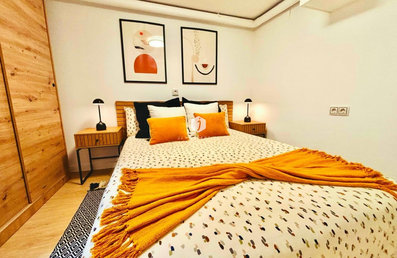 Tweedehands - Appartement / flat -
Torrevieja - Costa Blanca