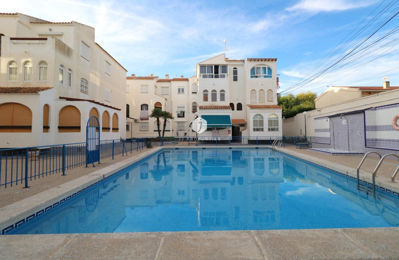 Tweedehands - Appartement / flat -
Torrevieja - Playa de los Naufragos