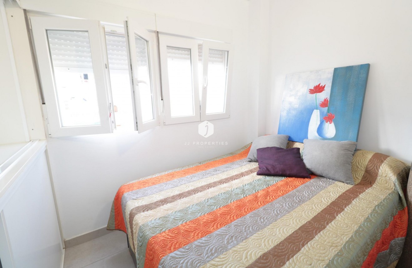 Tweedehands - Appartement / flat -
Torrevieja - Playa de los Naufragos