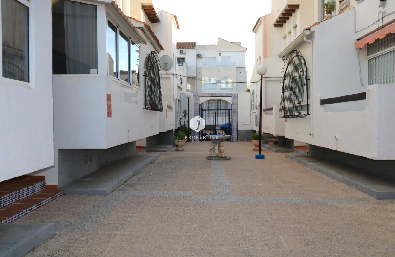 Tweedehands - Appartement / flat -
Torrevieja - Playa de los Naufragos